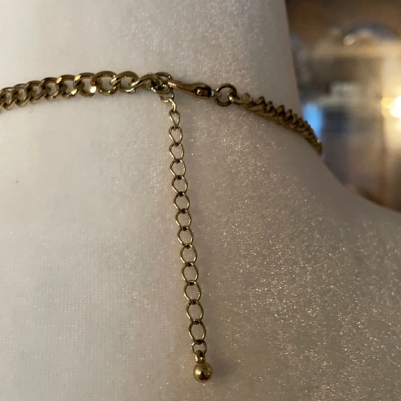 Nwot ladies chunky necklace in gold trim - Picture 2 of 3